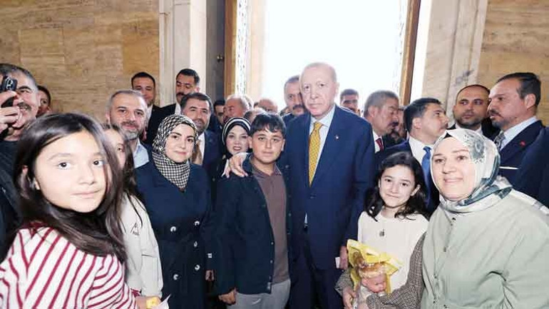Erdoğan: Hiçbir güç Türkiye’ye parmak sallayamaz
