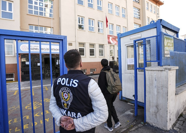 İçişleri Bakanlığında okul güvenliği zirvesi: Denetimler artırılacak, işbirlikleri yapılacak
