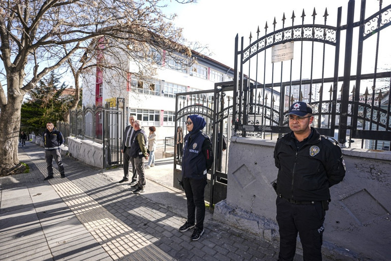 İçişleri Bakanlığında okul güvenliği zirvesi: Denetimler artırılacak, işbirlikleri yapılacak