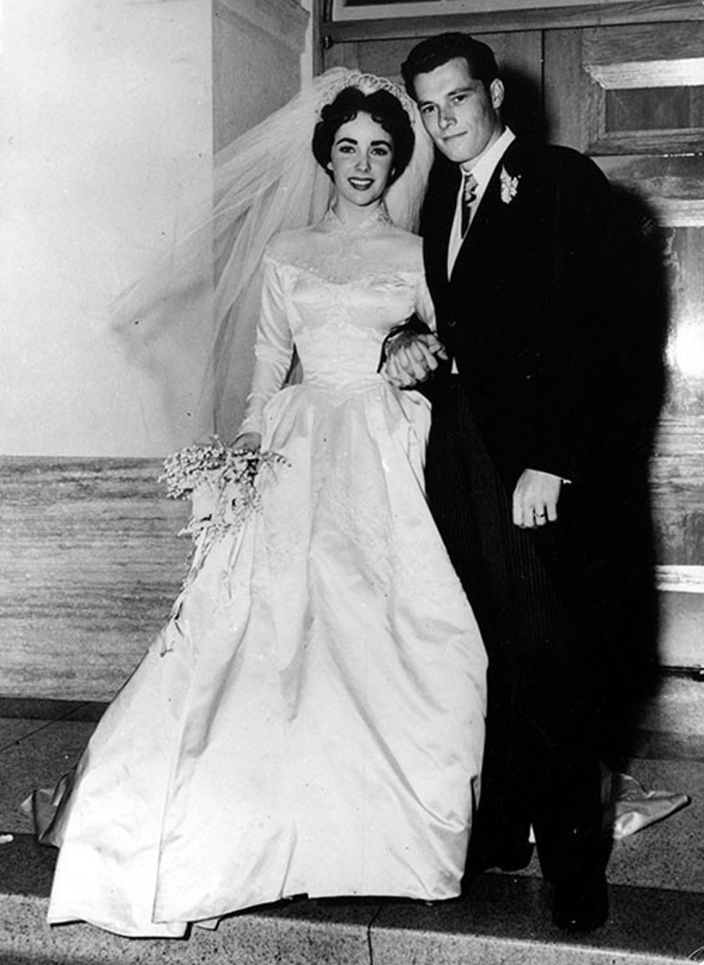  Hayallerindeki gelinliği çoktan buldu