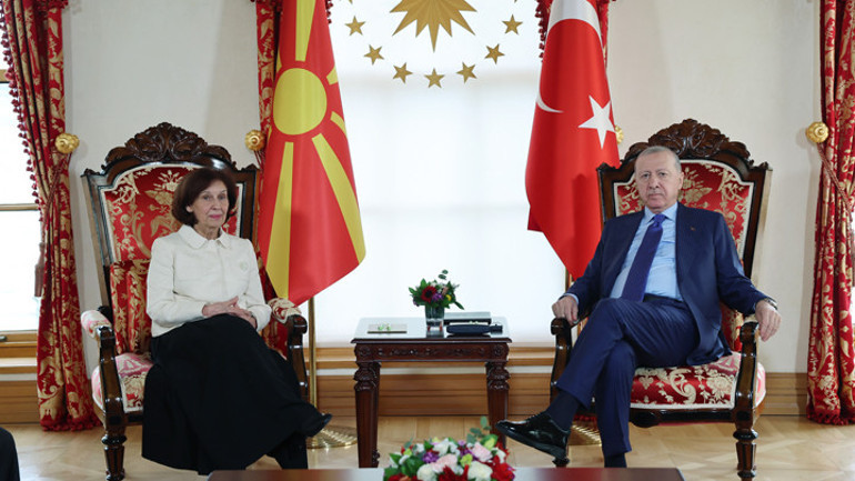 Cumhurbaşkanı Erdoğandan Dolmabahçe Ofisinde diplomasi trafiği