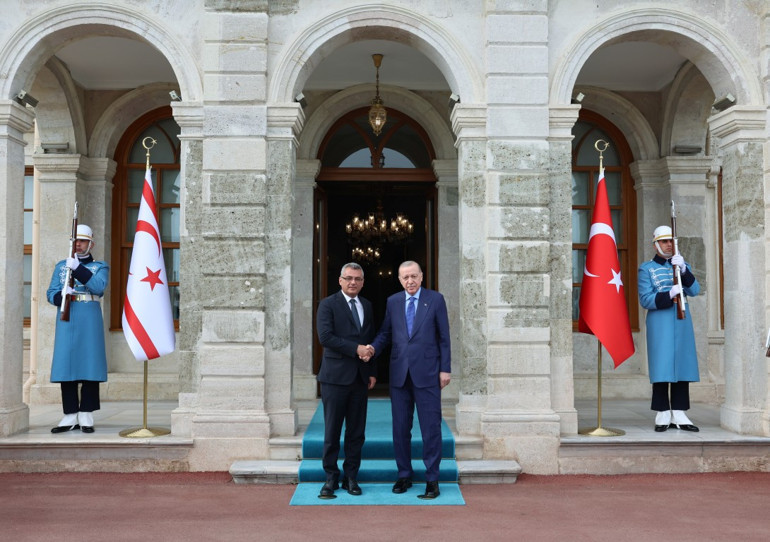 Cumhurbaşkanı Erdoğandan Dolmabahçe Ofisinde diplomasi trafiği