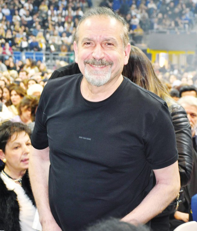 9 bin seyirciyle perde açtı