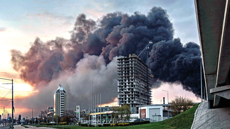 Ukrayna’da cehennem gecesi Rusya onlarca füzeyle vurdu