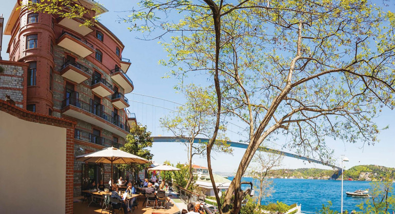 Manzarası da sanatı kadar etkileyici