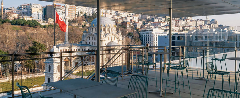 Manzarası da sanatı kadar etkileyici