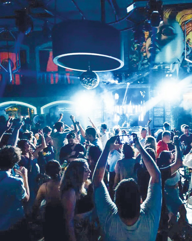 Otlar bahane, birlikte olmak şahane