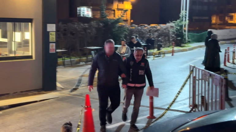 Ataşehir Belediyesine operasyon Başkan Onursal Adıgüzel de gözaltına alındı