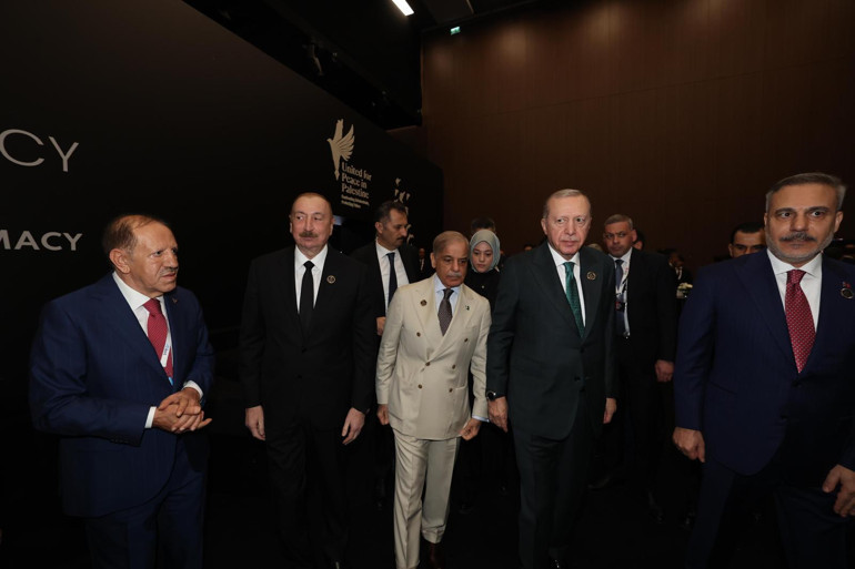 Diplomasinin kalbi Antalyada atıyor Cumhurbaşkanı Erdoğandan kritik görüşmeler
