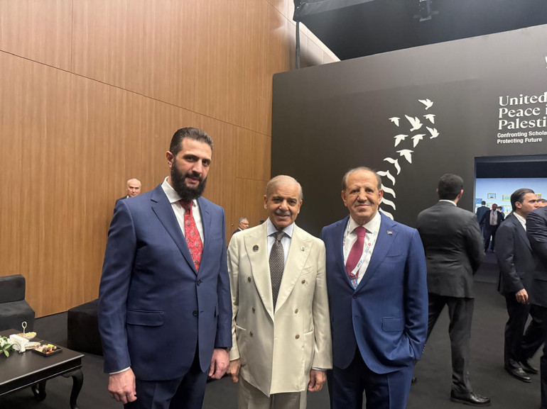 Diplomasinin kalbi Antalyada atıyor Cumhurbaşkanı Erdoğandan kritik görüşmeler