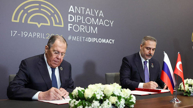 Dışişleri Bakanı Hakan Fidandan peş peşe görüşmeler