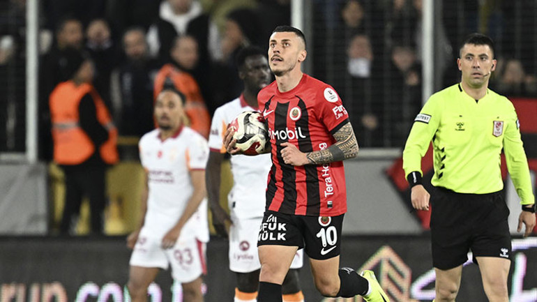 Galatasarayda Icardi ve Yunus Akgünün performansı Ankaraya damga vurdu Ligdeki en hızlı golü...