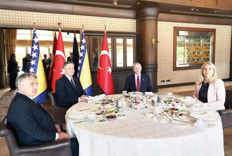 HÜRRİYET EKİBİ İZLEDİ | Antalya Diplomasi Forumu... Cumhurbaşkanı Erdoğan’dan diplomasi trafiği