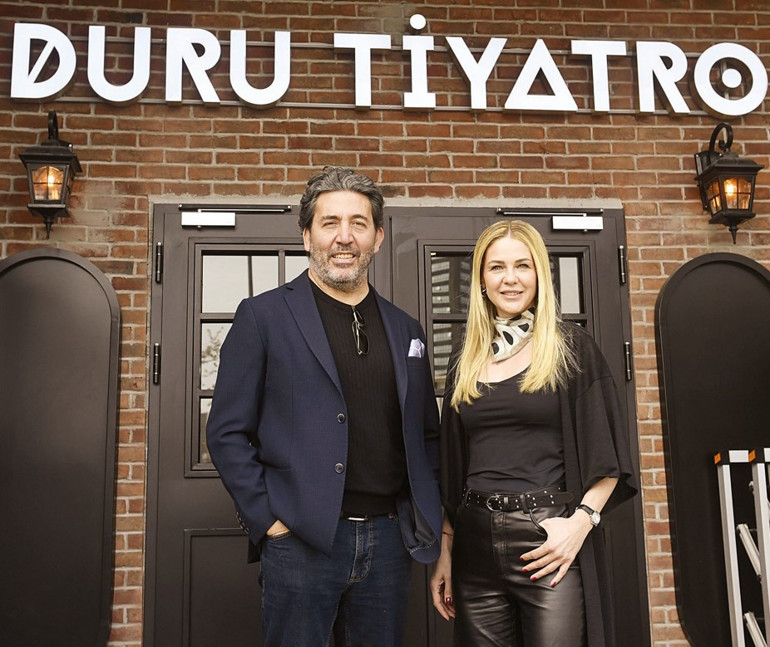 Yıllar sonra bir aradalar... Emine benim ilelebet akrabam