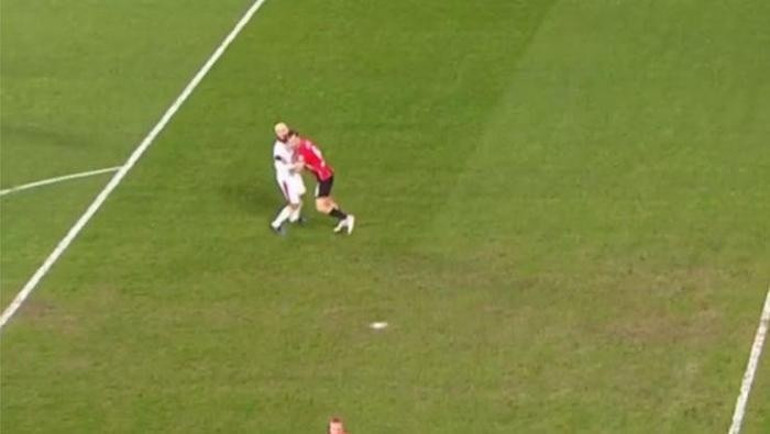 Gençlerbirliği-Galatasaray maçında verilmeyen golü ve penaltıyı hakemler yorumladılar Türkiyede yanlış uyguluyoruz