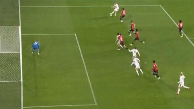 Gençlerbirliği-Galatasaray maçında verilmeyen golü ve penaltıyı hakemler yorumladılar Türkiyede yanlış uyguluyoruz