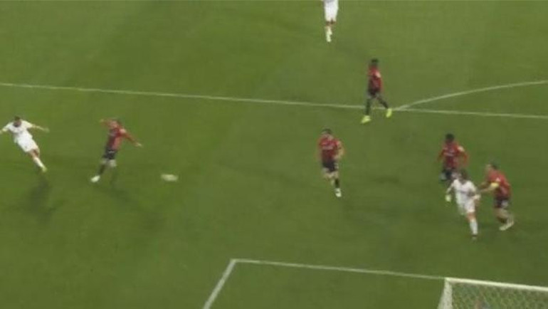 Gençlerbirliği-Galatasaray maçında verilmeyen golü ve penaltıyı hakemler yorumladılar Türkiyede yanlış uyguluyoruz