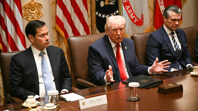  ABDli yöneticiler, acil durum odasına koştu