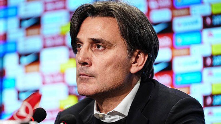  Antrenörlüğü bırakmayı düşündüm