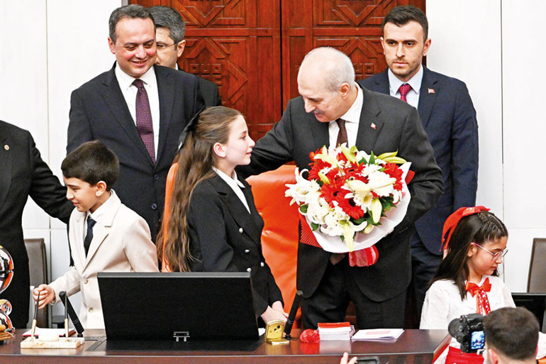 Meclis çocuklarla şenlendi