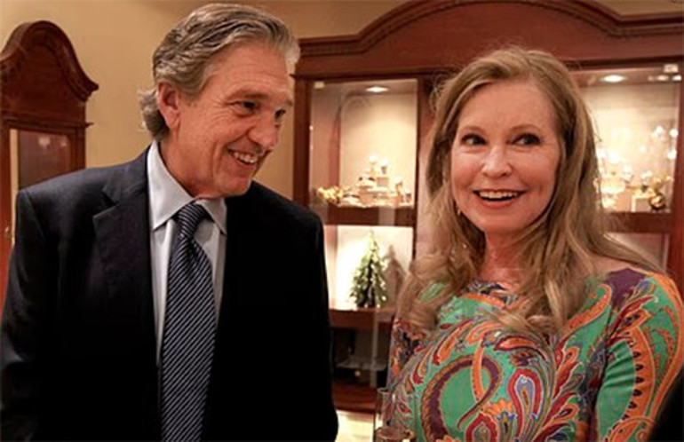  Onun sesini duyuyorum, onu hissediyorum