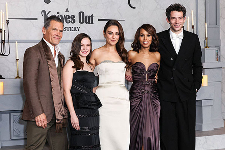 Onlar da yıllar önce sette tanışmıştı… Karısını rol arkadaşından kıskanmaktan deliye döndü