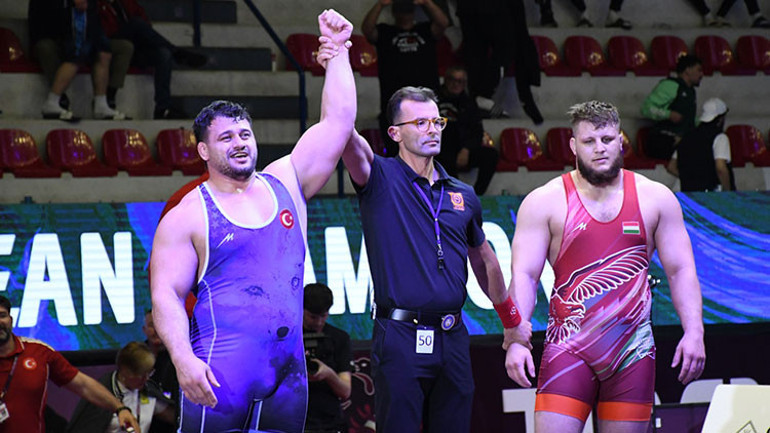 Rıza Kayaalpten tarihi rekor: Avrupa Şampiyonu olarak 13. altın madalya