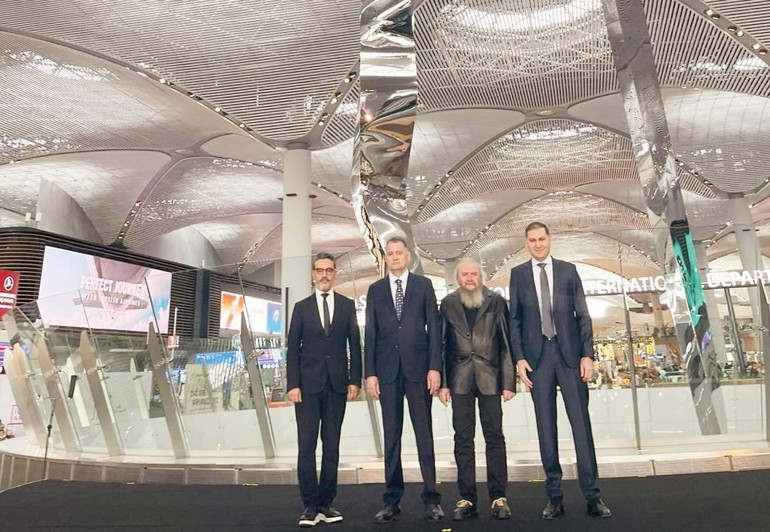 Havalimanlarında yakıt kritik seviyede