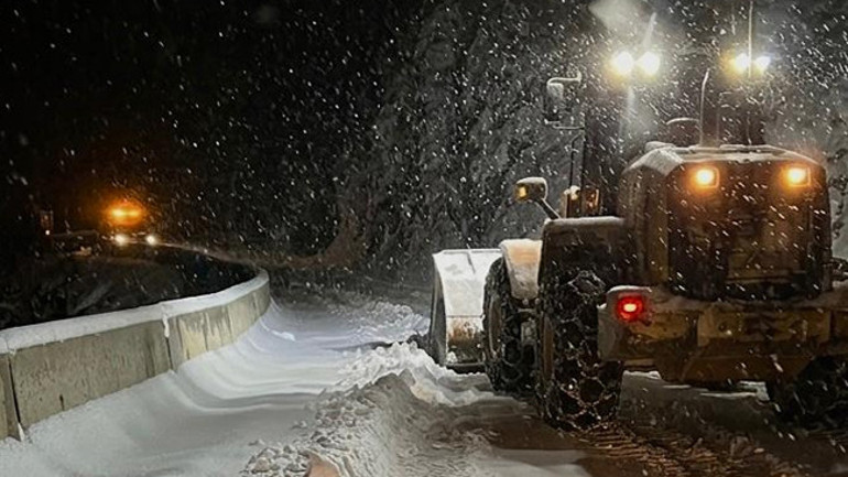 Nisan’da kar esareti: Köse Dağı geçidi karla kaplandı