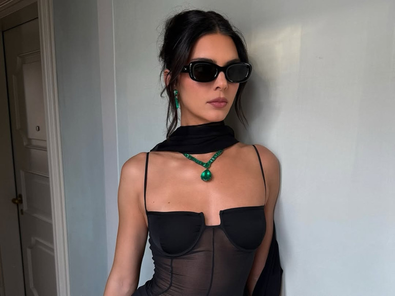 ‘Onlar aylardır sevgili, sizin haberiniz yok’ Çöpçatanlıklarını kız kardeşi yapmış