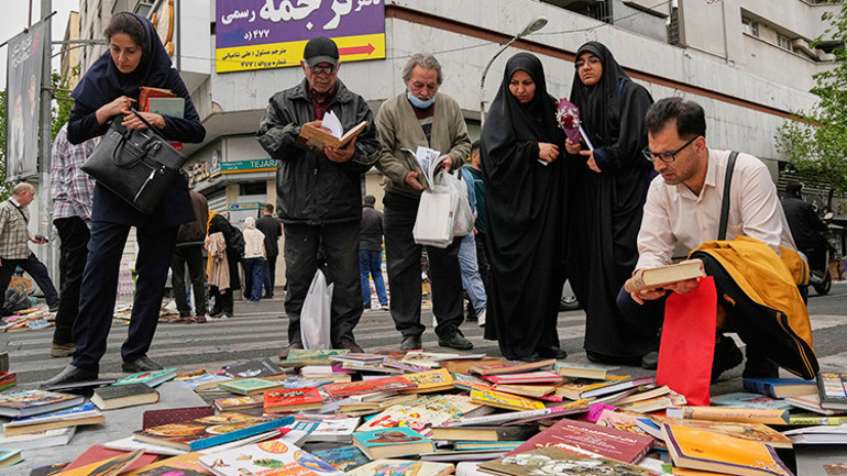 ABDden vatandaşlarına çağrı: İranı terk edin... ABD basını: Trump Tahrana süre verdi