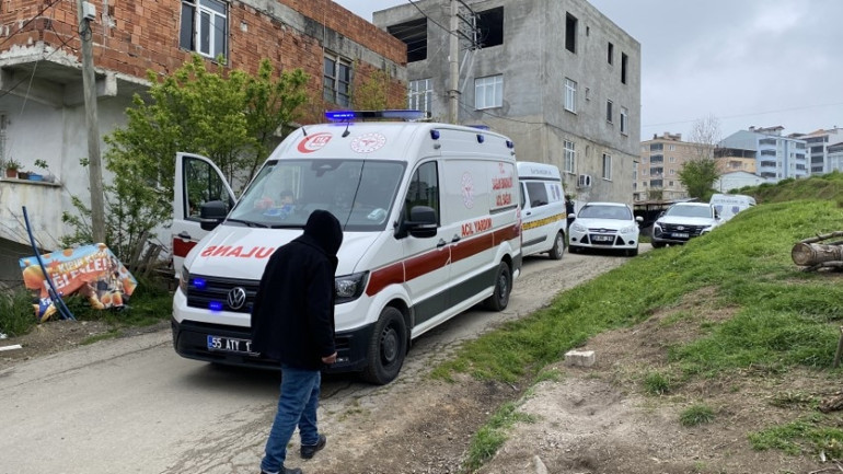  Annesini öldürdükten sonra kendi hayatına son verdi