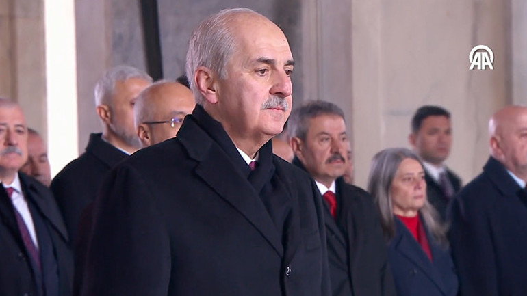 TBMM Başkanı Kurtulmuş ve beraberindeki heyet Anıtkabiri ziyaret etti