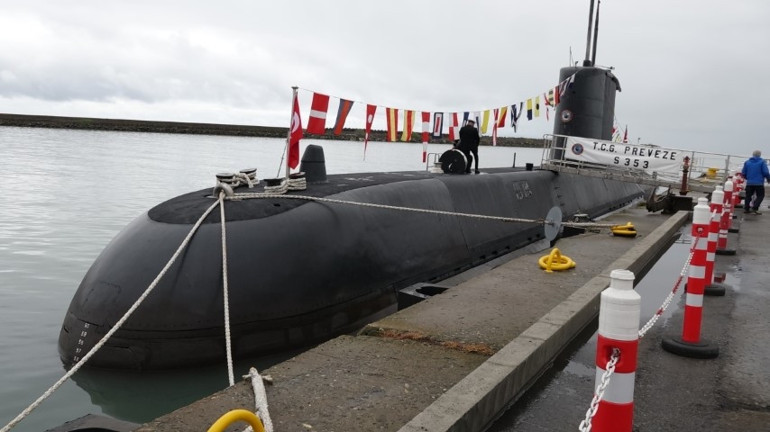  Miniklerden renkli gösteriler