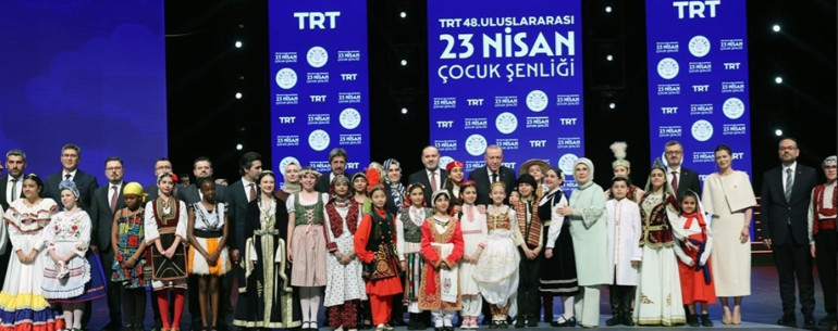 Cumhurbaşkanı Erdoğan: Çocuklarımıza bırakacağımız miraslardan biri Cumhuriyet ve Demokrasi olacaktır