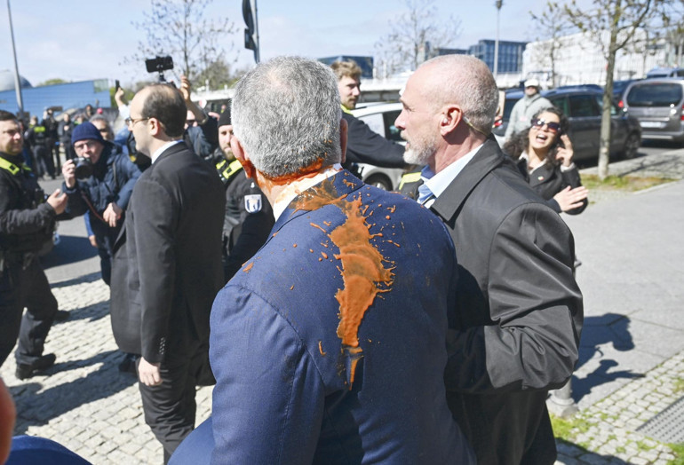  Ne İsa’ya ne Musa’ya