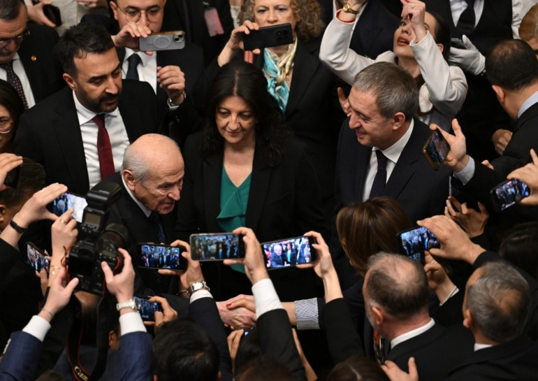 Siyaset resepsiyonda buluştu