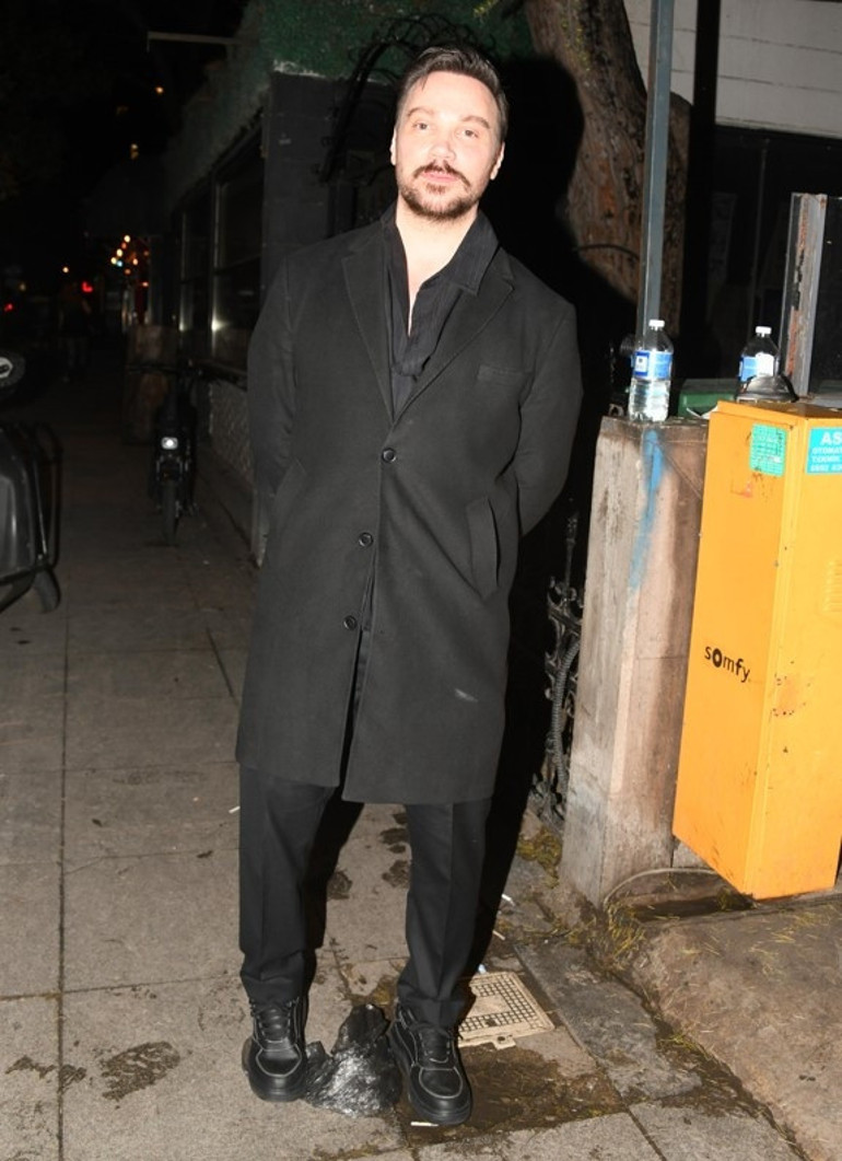 Demet Akalın yeni yaşını kutladı