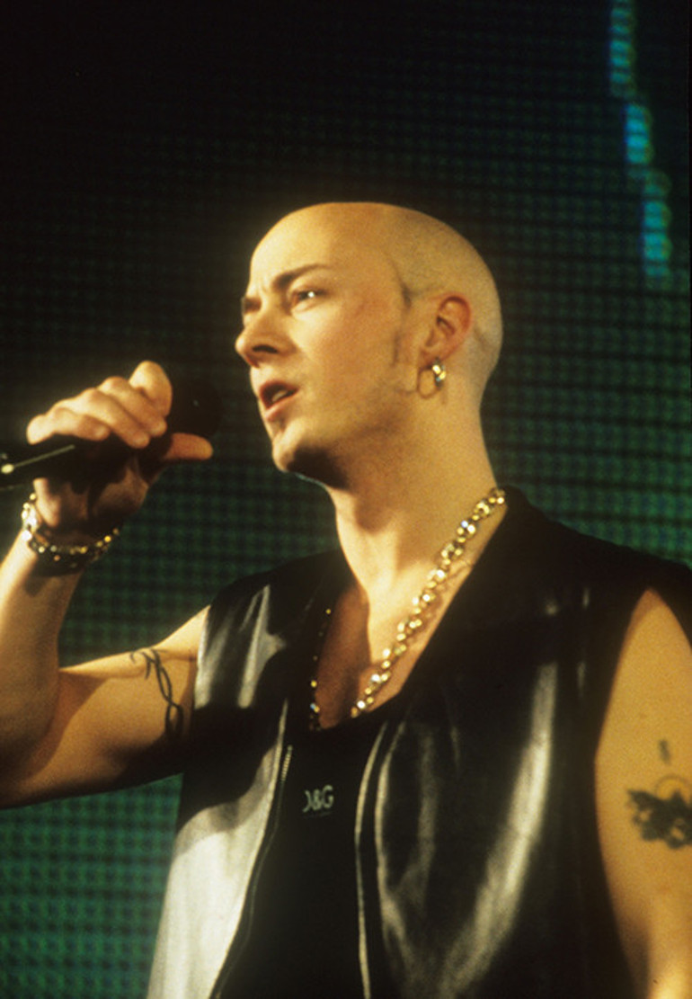  O şimdi çatı ustası... Eski püskü bir kamyondan başka bir şeyim yok