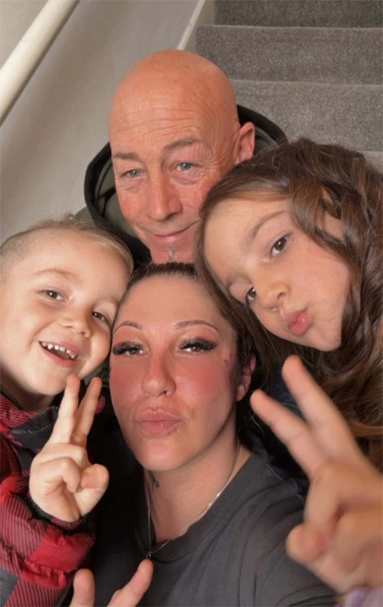  O şimdi çatı ustası... Eski püskü bir kamyondan başka bir şeyim yok