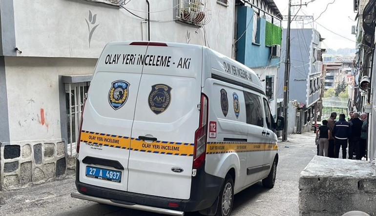 14 yaşındaki kız çocuğu babasını bıçaklayıp öldürdü