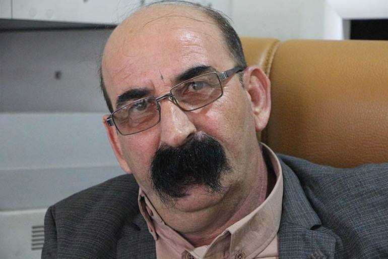  Bıyıklarımı çekemeyen, kıskanan da var