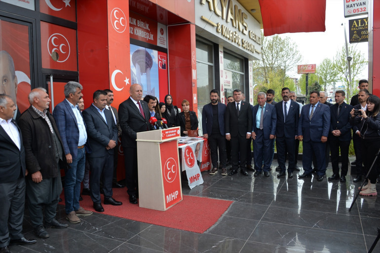 Diyarbakırda 500 kişi, törenle MHPye katıldı