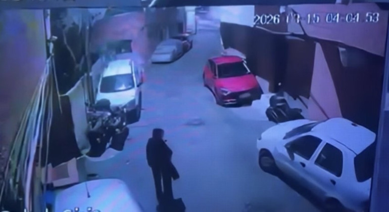 Sokakta yürüyen üniversiteli kızlara iğrenç hareket İstinye sapığı yakalandı, suçunu kabul edip şeytana uydum dedi