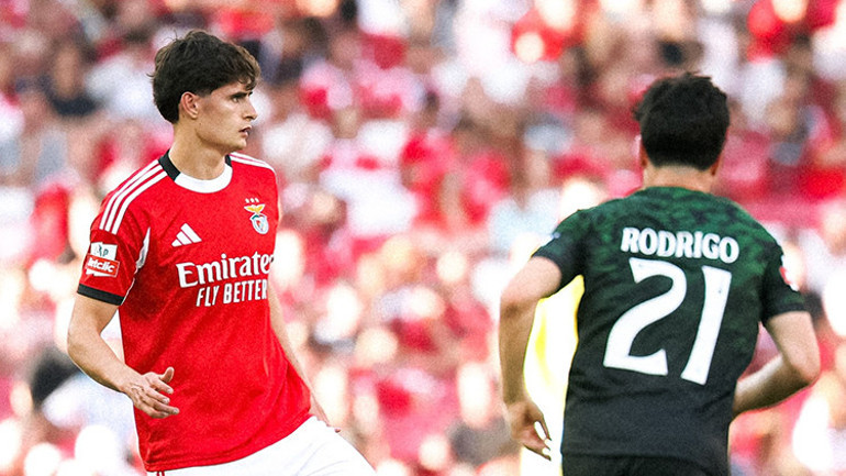 Benfica - Moreirense maçında olay Jose Mourinho oyuncusuyla tartıştı