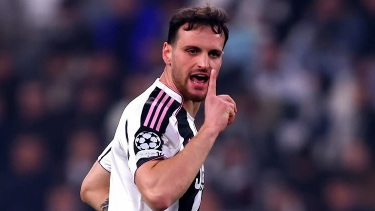 Galatasaraydan Juventusun yıldızı için resmi adım Yüz yüze görüşme için İtalyaya gidiliyor