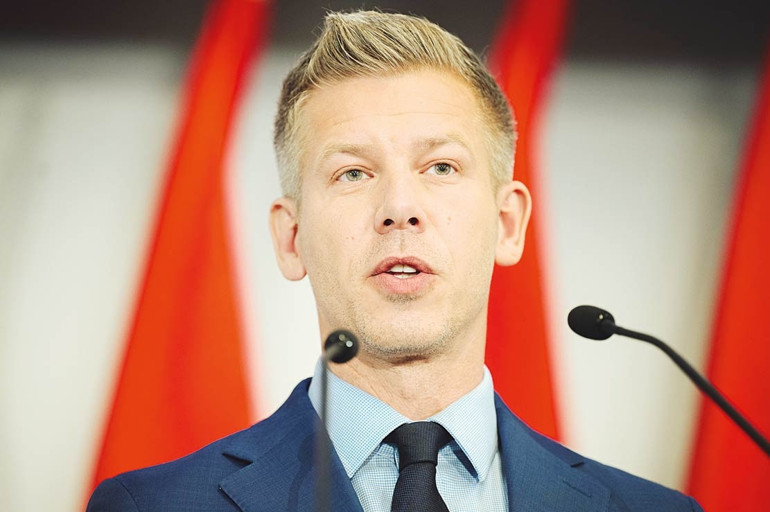 Orban meclise girmeyecek