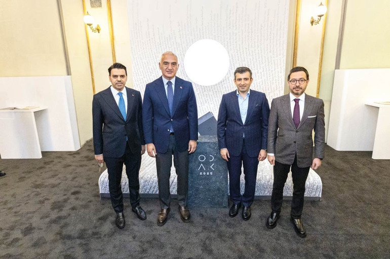 Karaköy Palas Küme’yle canlandı