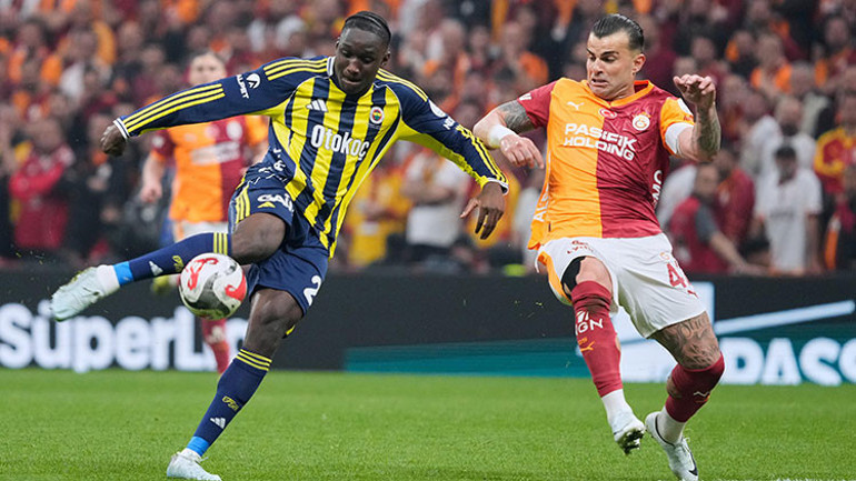  O kadar kötüydü ki skor bile kurtarmaz Osimhen kırmızı kart görmeliydi