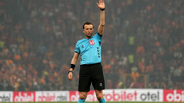  O kadar kötüydü ki skor bile kurtarmaz Osimhen kırmızı kart görmeliydi